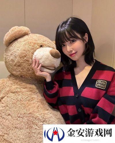 一面膜胸口一面吃下部位片段