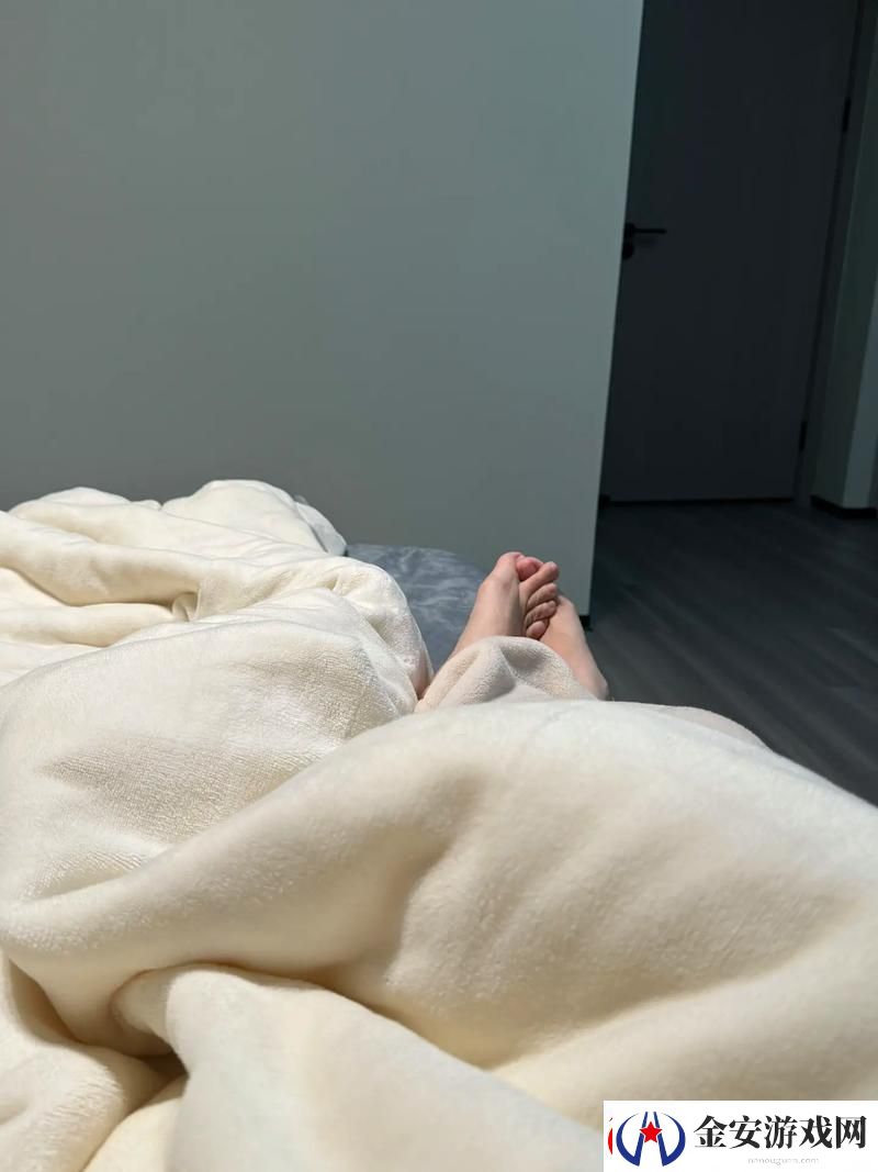 适合晚上一个人躲在被窝的