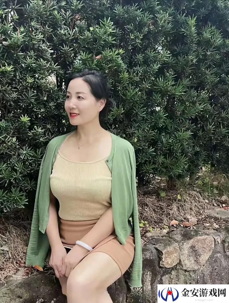 50岁迷人的岳