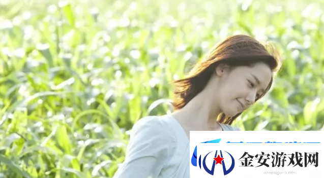 老赵抱着缓缓在厨房做