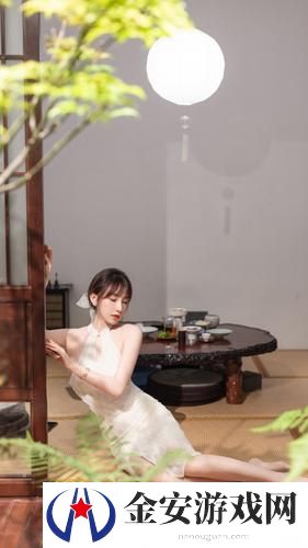 芙宁娜白丝jk爆❌❌乳❌❌❌如何搭配？打造学生风、街头风与精致感的完美平衡！